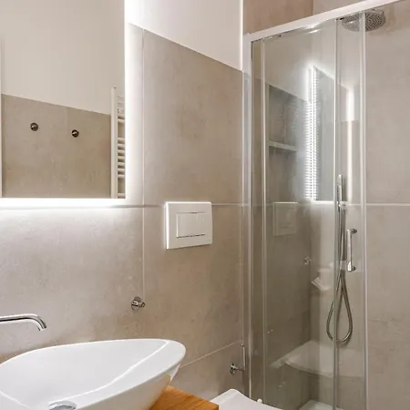 Elegant Oasis 10 Min Station With Balcony E Wifi Near M1 Rovereto Διαμέρισμα Μιλάνο